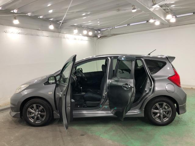 ノートエアロスタイル　走行３９６３８キロ／フルセグナビ／Ｂカメラ１年保証距離無制限　走行距離３９６３８キロ　フルセグナビ　バックカメラ　ブルートゥース　純正カーペットマット　助手席エアバッグ　電動格納式ドアミラー（埼玉県）の中古車