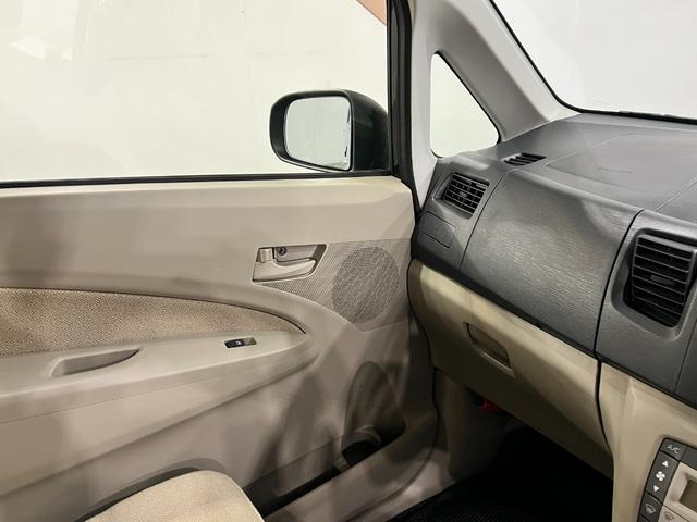 ムーヴL 走行79901キロ/キーレス/CDチューナー一年保証・走行距離無制限走行79901キロ 助手席エアバック 純正カーペットマット アイドリングストップ ベンチシート キーレス(埼玉県)の中古車