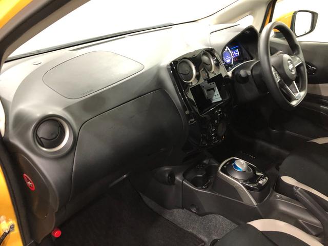 ノートｅ−パワー　Ｘ　走行３８９０１キロ／車検整備付／オートライト一年保証・走行距離無制限走行３８９０１キロ　車検整備付　助手席エアバック　純正カーペットマット　クリアランスソナー　オートライト（埼玉県）の中古車