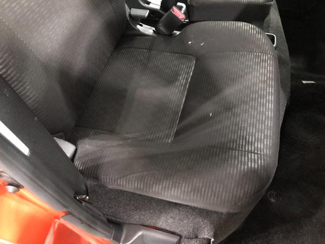 ハイゼットカーゴクルーズ　走行８２４３４キロ／タイヤ４本交換／ナビ一年保証・走行距離無制限走行８２４３４キロ　タイヤ４本交換　フルセグナビ　ドラレコ　ＥＴＣ　クリアランスソナー　オートライト（埼玉県）の中古車