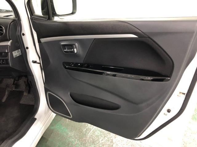 ワゴンＲスティングレーＸ　走行８６０７６キロ／車検整備付／ナビ／純正マット１年保証距離無制限　走行距離８６０７６キロ　車検整備付　ナビ　純正マット　助手席エアバッグ　オートライト　ＨＩＤヘッドランプ　アイドリングストップ　プッシュボタンスタート（東京都）の中古車