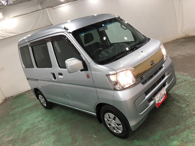 ハイゼットカーゴクルーズ 55thアニバーサリーゴールドエディション一年保証・走行距離無制限走行35654キロ 助手席エアバック 純正カーペットマット CDチューナー 電動格納ミラー キーレスエントリー(埼玉県)の中古車