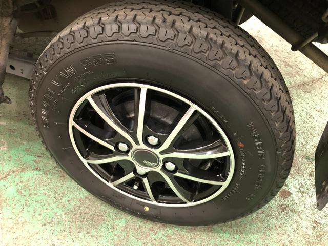 ハイゼットカーゴクルーズＳＡIII　走行２０４２０キロ／ナビ／バックカメラ１年保証距離無制限　走行距離２０４２０キロ　フルセグナビ　バックカメラ　ブルートゥース　純正マット　助手席エアバッグ　アイドリングストップ（埼玉県）の中古車