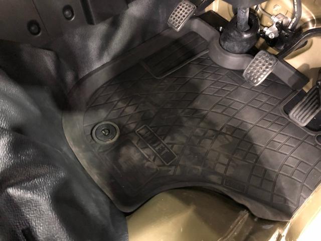 ハイゼットトラックジャンボエクストラ　車検整備付／走行４１２５８キロ／４ＷＤ１年保証距離無制限　走行距離４１２８５キロ　４ＷＤ　マニュアル車　純正マット　助手席エアバッグ　クリアランスソナー　ＬＥＤヘッドランプ　アイドリングストップ（埼玉県）の中古車