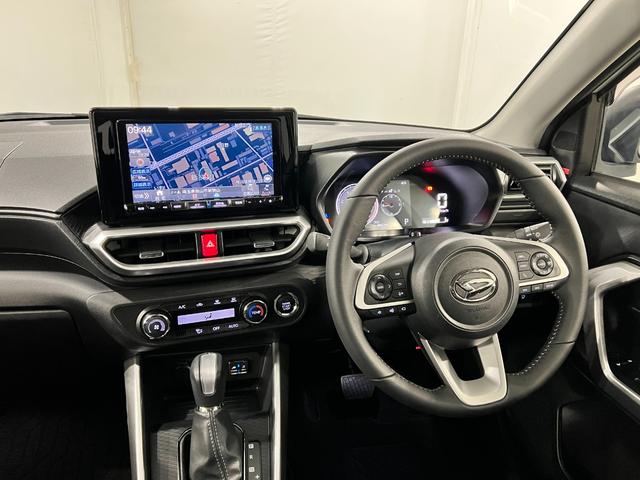 ロッキープレミアムＧ　走行３０６２キロ／ナビ／ドラレコ／全周囲カメラ一年保証・走行距離無制限走行３０６２キロ　フルセグナビ　ブルートゥース　全周囲カメラ　ドラレコ　ＥＴＣ　クリアランスソナー　オートライト　ＬＥＤヘッドライト　シートヒーター（埼玉県）の中古車