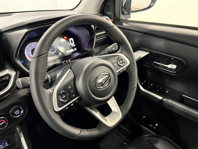 ロッキープレミアムＧ　走行３０６２キロ／ナビ／ドラレコ／全周囲カメラ一年保証・走行距離無制限走行３０６２キロ　フルセグナビ　ブルートゥース　全周囲カメラ　ドラレコ　ＥＴＣ　クリアランスソナー　オートライト　ＬＥＤヘッドライト　シートヒーター（埼玉県）の中古車