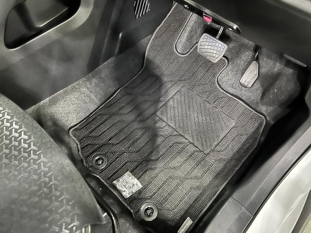 ロッキープレミアムＧ　走行３０６２キロ／ナビ／ドラレコ／全周囲カメラ一年保証・走行距離無制限走行３０６２キロ　フルセグナビ　ブルートゥース　全周囲カメラ　ドラレコ　ＥＴＣ　クリアランスソナー　オートライト　ＬＥＤヘッドライト　シートヒーター（埼玉県）の中古車