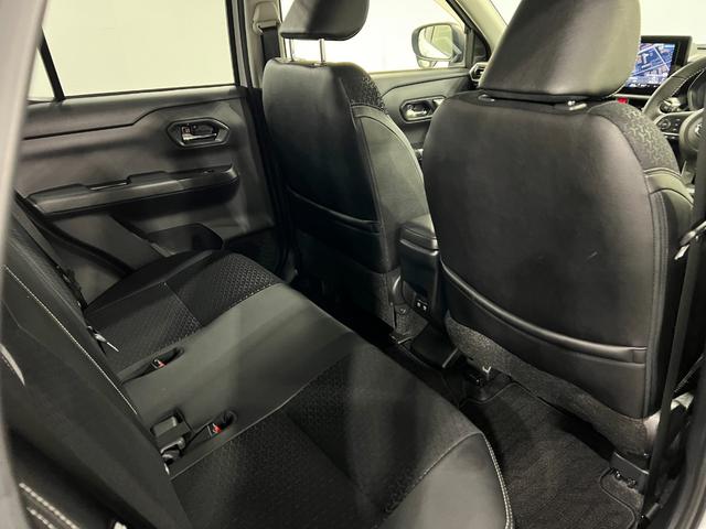 ロッキープレミアムＧ　走行３０６２キロ／ナビ／ドラレコ／全周囲カメラ一年保証・走行距離無制限走行３０６２キロ　フルセグナビ　ブルートゥース　全周囲カメラ　ドラレコ　ＥＴＣ　クリアランスソナー　オートライト　ＬＥＤヘッドライト　シートヒーター（埼玉県）の中古車