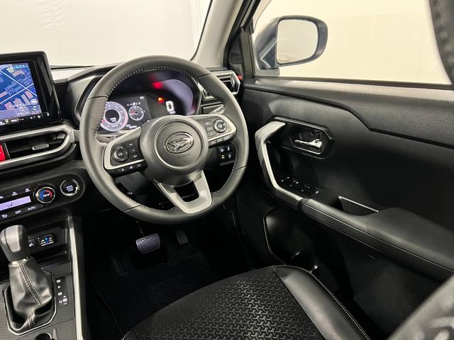 ロッキープレミアムＧ　走行３０６２キロ／ナビ／ドラレコ／全周囲カメラ一年保証・走行距離無制限走行３０６２キロ　フルセグナビ　ブルートゥース　全周囲カメラ　ドラレコ　ＥＴＣ　クリアランスソナー　オートライト　ＬＥＤヘッドライト　シートヒーター（埼玉県）の中古車