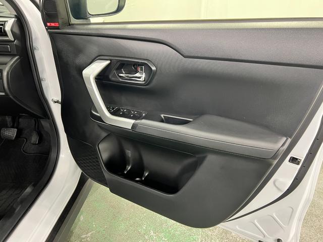 ロッキープレミアムＧ　走行３０６２キロ／ナビ／ドラレコ／全周囲カメラ一年保証・走行距離無制限走行３０６２キロ　フルセグナビ　ブルートゥース　全周囲カメラ　ドラレコ　ＥＴＣ　クリアランスソナー　オートライト　ＬＥＤヘッドライト　シートヒーター（埼玉県）の中古車