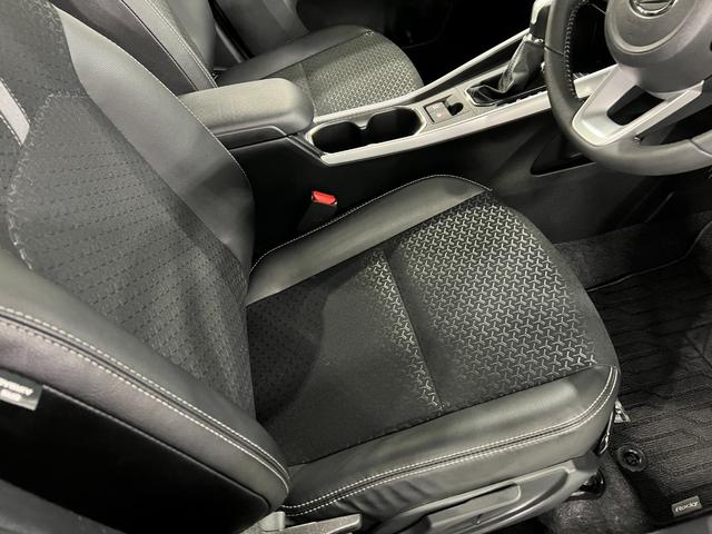 ロッキープレミアムＧ　走行３０６２キロ／ナビ／ドラレコ／全周囲カメラ一年保証・走行距離無制限走行３０６２キロ　フルセグナビ　ブルートゥース　全周囲カメラ　ドラレコ　ＥＴＣ　クリアランスソナー　オートライト　ＬＥＤヘッドライト　シートヒーター（埼玉県）の中古車