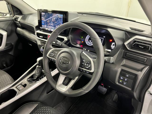 ロッキープレミアムＧ　走行３０６２キロ／ナビ／ドラレコ／全周囲カメラ一年保証・走行距離無制限走行３０６２キロ　フルセグナビ　ブルートゥース　全周囲カメラ　ドラレコ　ＥＴＣ　クリアランスソナー　オートライト　ＬＥＤヘッドライト　シートヒーター（埼玉県）の中古車