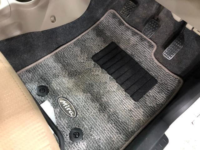 ミラＸスペシャル　走行１８９５２キロ／車検整備付／５速ＭＴ１年保証距離無制限　走行距離１８９５２キロ　車検整備付　マニュアル車　ＣＤチューナー　純正カーペットマット　キーレスエントリー　マニュアルエアコン（埼玉県）の中古車