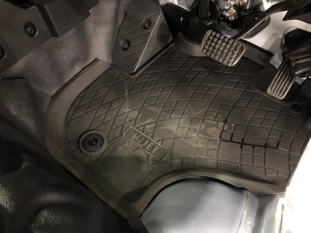 ハイゼットトラックジャンボエクストラ　走行２５５０６キロ／車検整備付／ナビ一年保証・走行距離無制限走行２５５０６キロ　車検整備付　フルセグナビ　ブルートゥース　バックカメラ　ドラレコ　クリアランスソナー　オートライト　ＬＥＤヘッドライト　ＬＥＤ荷台作業灯（埼玉県）の中古車