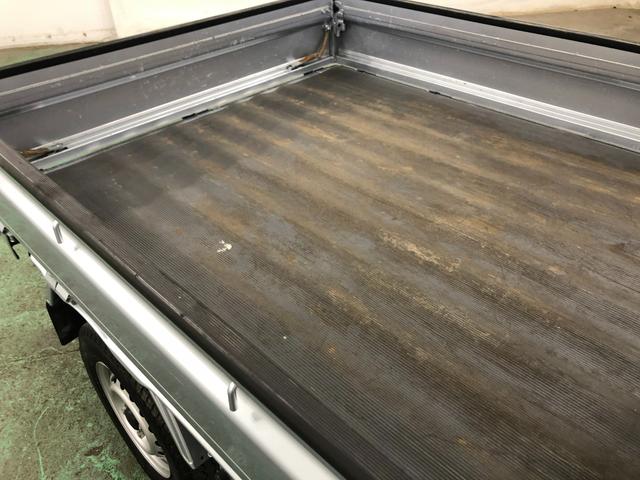 ハイゼットトラックジャンボエクストラ　走行２５５０６キロ／車検整備付／ナビ一年保証・走行距離無制限走行２５５０６キロ　車検整備付　フルセグナビ　ブルートゥース　バックカメラ　ドラレコ　クリアランスソナー　オートライト　ＬＥＤヘッドライト　ＬＥＤ荷台作業灯（埼玉県）の中古車