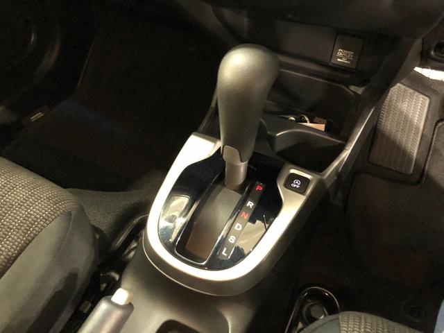 フィット１３Ｇ・Ｆパッケージ　走行５６０４３キロ／ナビ／ＥＴＣ一年保証・走行距離無制限走行５６０４３キロ　ワンセグナビ　助手席エアバック　ＥＴＣ　純正カーペットマット　バックカメラ（埼玉県）の中古車