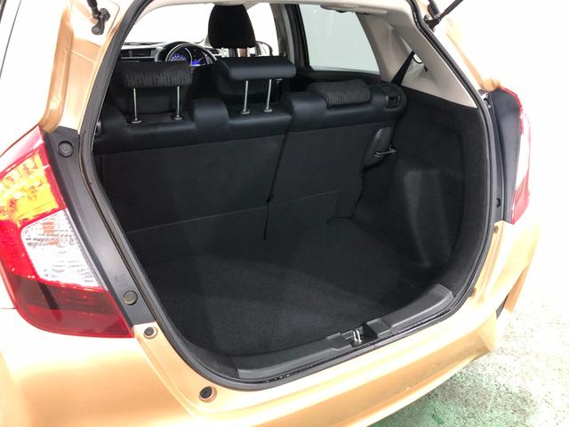 フィット１３Ｇ・Ｆパッケージ　走行５６０４３キロ／ナビ／ＥＴＣ一年保証・走行距離無制限走行５６０４３キロ　ワンセグナビ　助手席エアバック　ＥＴＣ　純正カーペットマット　バックカメラ（埼玉県）の中古車