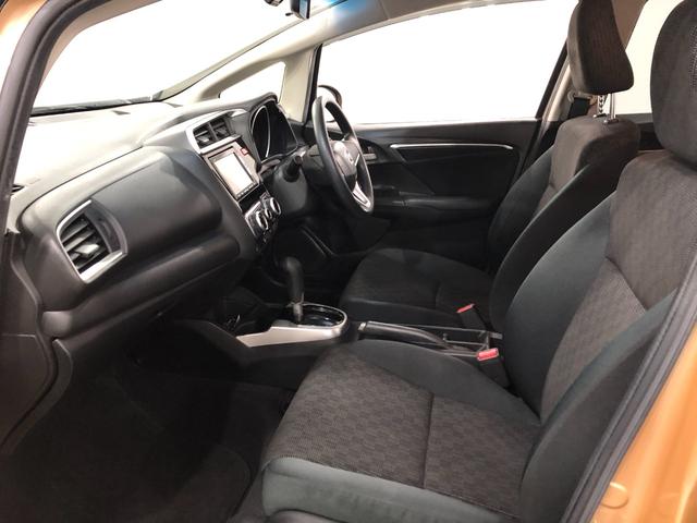 フィット１３Ｇ・Ｆパッケージ　走行５６０４３キロ／ナビ／ＥＴＣ一年保証・走行距離無制限走行５６０４３キロ　ワンセグナビ　助手席エアバック　ＥＴＣ　純正カーペットマット　バックカメラ（埼玉県）の中古車