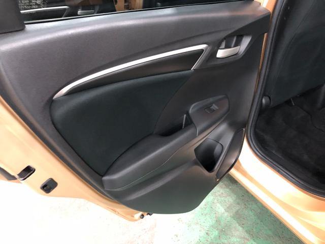 フィット１３Ｇ・Ｆパッケージ　走行５６０４３キロ／ナビ／ＥＴＣ一年保証・走行距離無制限走行５６０４３キロ　ワンセグナビ　助手席エアバック　ＥＴＣ　純正カーペットマット　バックカメラ（埼玉県）の中古車