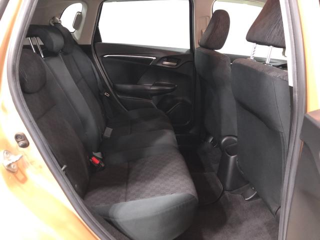 フィット１３Ｇ・Ｆパッケージ　走行５６０４３キロ／ナビ／ＥＴＣ一年保証・走行距離無制限走行５６０４３キロ　ワンセグナビ　助手席エアバック　ＥＴＣ　純正カーペットマット　バックカメラ（埼玉県）の中古車