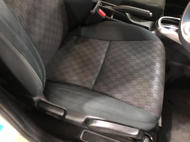 フィット１３Ｇ・Ｆパッケージ　走行５６０４３キロ／ナビ／ＥＴＣ一年保証・走行距離無制限走行５６０４３キロ　ワンセグナビ　助手席エアバック　ＥＴＣ　純正カーペットマット　バックカメラ（埼玉県）の中古車