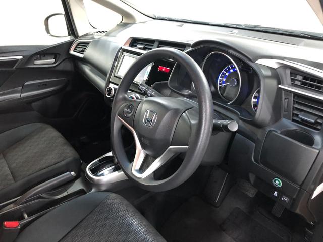 フィット１３Ｇ・Ｆパッケージ　走行５６０４３キロ／ナビ／ＥＴＣ一年保証・走行距離無制限走行５６０４３キロ　ワンセグナビ　助手席エアバック　ＥＴＣ　純正カーペットマット　バックカメラ（埼玉県）の中古車