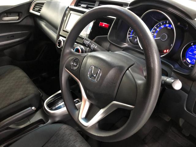 フィット１３Ｇ・Ｆパッケージ　走行５６０４３キロ／ナビ／ＥＴＣ一年保証・走行距離無制限走行５６０４３キロ　ワンセグナビ　助手席エアバック　ＥＴＣ　純正カーペットマット　バックカメラ（埼玉県）の中古車