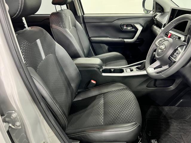 ロッキープレミアムＧ　走行８４６９キロ／ＬＥＤヘッドライト一年保証・走行距離無制限走行８４６９キロ　助手席エアバック　純正カーペットマット　サイドエアバック　クリアランスソナー　オートライト　ＬＥＤヘッドライト　シートヒーター　アイドリングストップ（埼玉県）の中古車