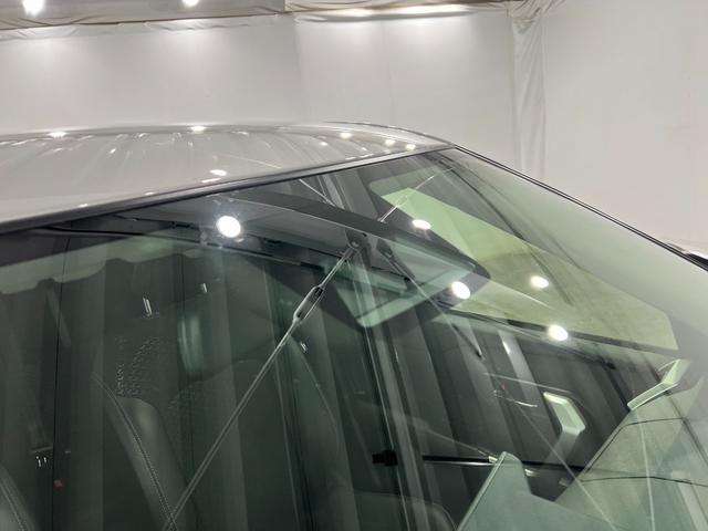 ロッキープレミアムＧ　走行８４６９キロ／ＬＥＤヘッドライト一年保証・走行距離無制限走行８４６９キロ　助手席エアバック　純正カーペットマット　サイドエアバック　クリアランスソナー　オートライト　ＬＥＤヘッドライト　シートヒーター　アイドリングストップ（埼玉県）の中古車