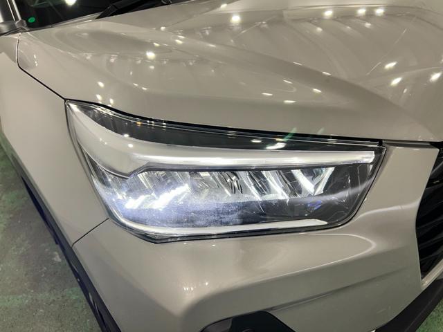 ロッキープレミアムＧ　走行８４６９キロ／ＬＥＤヘッドライト一年保証・走行距離無制限走行８４６９キロ　助手席エアバック　純正カーペットマット　サイドエアバック　クリアランスソナー　オートライト　ＬＥＤヘッドライト　シートヒーター　アイドリングストップ（埼玉県）の中古車