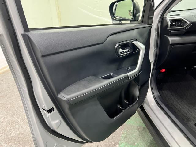 ロッキープレミアムＧ　走行８４６９キロ／ＬＥＤヘッドライト一年保証・走行距離無制限走行８４６９キロ　助手席エアバック　純正カーペットマット　サイドエアバック　クリアランスソナー　オートライト　ＬＥＤヘッドライト　シートヒーター　アイドリングストップ（埼玉県）の中古車