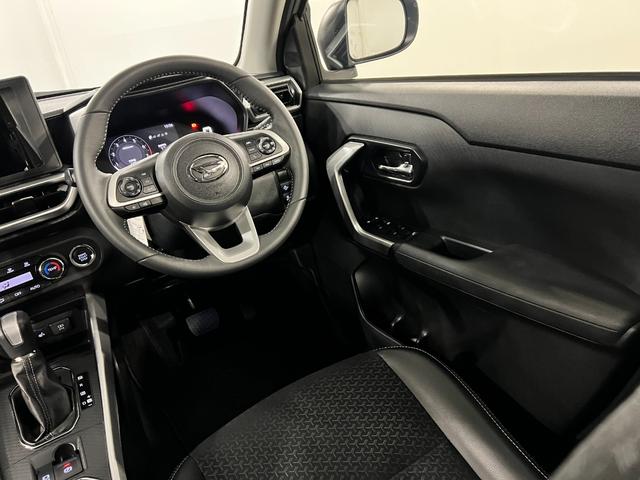 ロッキープレミアムＧ　走行８４６９キロ／ＬＥＤヘッドライト一年保証・走行距離無制限走行８４６９キロ　助手席エアバック　純正カーペットマット　サイドエアバック　クリアランスソナー　オートライト　ＬＥＤヘッドライト　シートヒーター　アイドリングストップ（埼玉県）の中古車