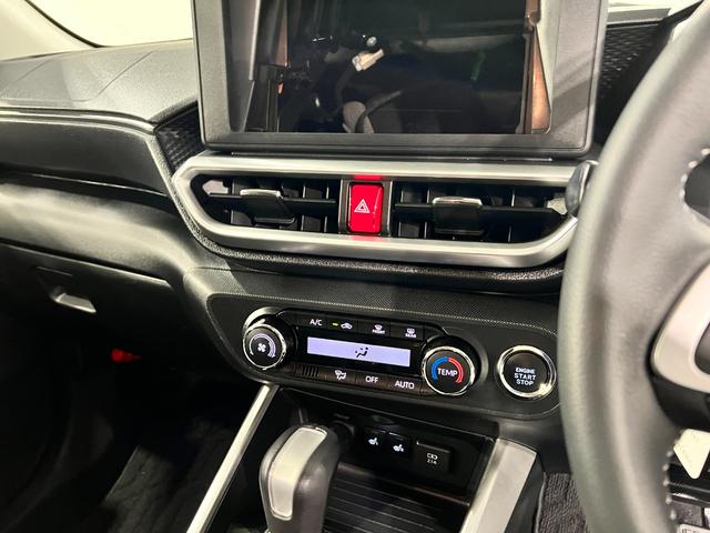 ロッキープレミアムＧ　走行８４６９キロ／ＬＥＤヘッドライト一年保証・走行距離無制限走行８４６９キロ　助手席エアバック　純正カーペットマット　サイドエアバック　クリアランスソナー　オートライト　ＬＥＤヘッドライト　シートヒーター　アイドリングストップ（埼玉県）の中古車