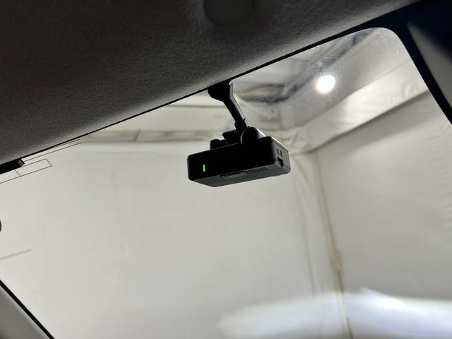 トールカスタムＧ　リミテッド　ＳＡIII　走行１３２３０キロ／ナビ１年保証距離無制限　走行距離１３２３０キロ　フルセグナビ　パノラマモニター　ブルートゥース　ドラレコ　純正マット　ＬＥＤヘッドランプ　アイドリングストップ　シートヒーター　両側電動スライドドア（埼玉県）の中古車