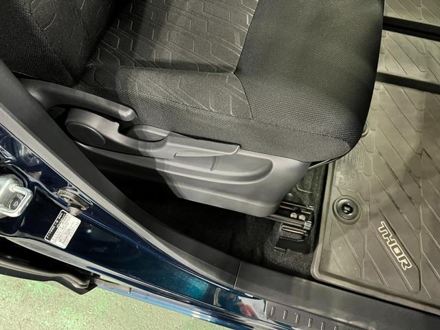 トールカスタムＧ　リミテッド　ＳＡIII　走行１３２３０キロ／ナビ１年保証距離無制限　走行距離１３２３０キロ　フルセグナビ　パノラマモニター　ブルートゥース　ドラレコ　純正マット　ＬＥＤヘッドランプ　アイドリングストップ　シートヒーター　両側電動スライドドア（埼玉県）の中古車