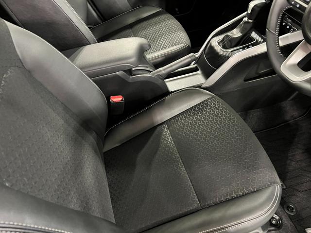 ロッキープレミアム 4WD/走行23113キロ/純正9型ナビドラレコ1年保証距離無制限 走行距離23113キロ 純正フルセグナビ バックカメラ ドラレコ 純正マット サイドエアバッグ LEDヘッドランプ アイドリングストップ シートヒーター オート格納式ドアミラー(埼玉県)の中古車