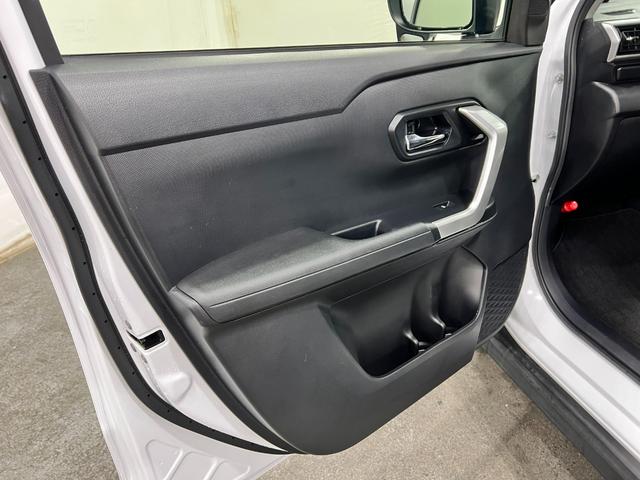 ロッキープレミアム 4WD/走行23113キロ/純正9型ナビドラレコ1年保証距離無制限 走行距離23113キロ 純正フルセグナビ バックカメラ ドラレコ 純正マット サイドエアバッグ LEDヘッドランプ アイドリングストップ シートヒーター オート格納式ドアミラー(埼玉県)の中古車