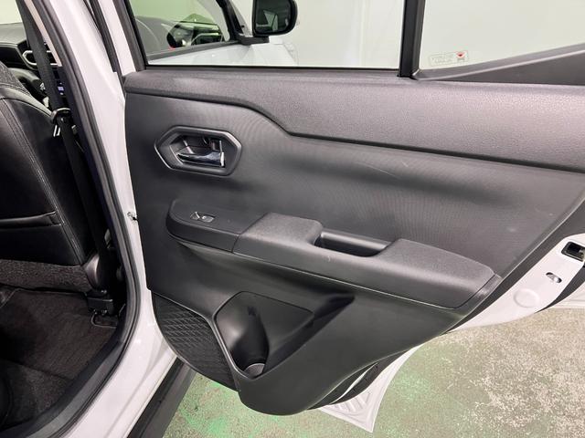 ロッキープレミアム 4WD/走行23113キロ/純正9型ナビドラレコ1年保証距離無制限 走行距離23113キロ 純正フルセグナビ バックカメラ ドラレコ 純正マット サイドエアバッグ LEDヘッドランプ アイドリングストップ シートヒーター オート格納式ドアミラー(埼玉県)の中古車