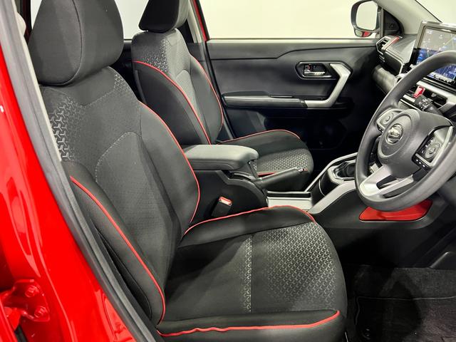 ロッキーＧ　走行６１２６２キロ／９インチナビ／雹害／全周囲カメラ一年保証・走行距離無制限走行６１２６２キロ　フルセグナビ　ブルートゥース　全周囲カメラ　ドラレコ　クリアランスソナー　ＬＥＤヘッドライト　オートライト　シートヒーター（埼玉県）の中古車