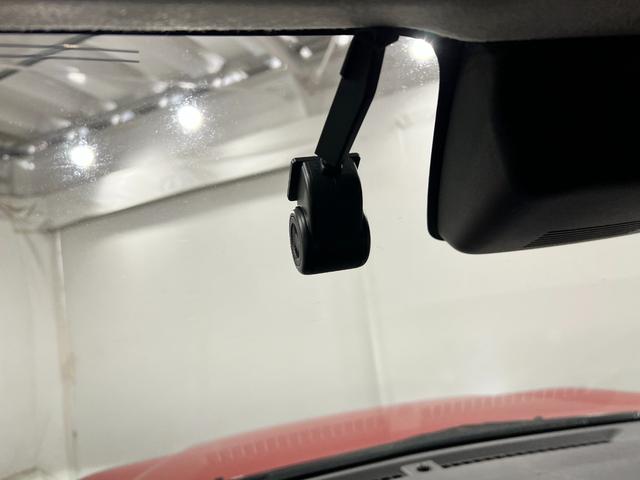 ロッキーＧ　走行６１２６２キロ／９インチナビ／雹害／全周囲カメラ一年保証・走行距離無制限走行６１２６２キロ　フルセグナビ　ブルートゥース　全周囲カメラ　ドラレコ　クリアランスソナー　ＬＥＤヘッドライト　オートライト　シートヒーター（埼玉県）の中古車