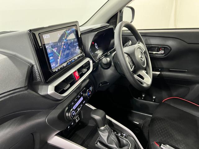 ロッキーＧ　走行６１２６２キロ／９インチナビ／雹害／全周囲カメラ一年保証・走行距離無制限走行６１２６２キロ　フルセグナビ　ブルートゥース　全周囲カメラ　ドラレコ　クリアランスソナー　ＬＥＤヘッドライト　オートライト　シートヒーター（埼玉県）の中古車