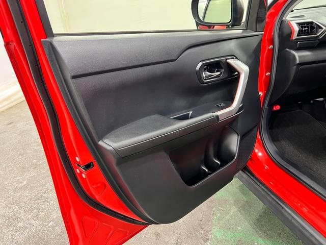 ロッキーＧ　走行６１２６２キロ／９インチナビ／雹害／全周囲カメラ一年保証・走行距離無制限走行６１２６２キロ　フルセグナビ　ブルートゥース　全周囲カメラ　ドラレコ　クリアランスソナー　ＬＥＤヘッドライト　オートライト　シートヒーター（埼玉県）の中古車