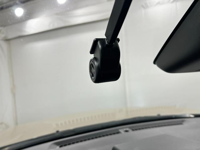 ロッキープレミアムＧ　走行５１２８３キロ／雹害／ナビ／ドラレコ雹害車　フルセグナビ　バックカメラ　ドラレコ　クリアランスソナー　オートライト　ＬＥＤヘッドライト　シートヒーター　一年保証・走行距離無制限走行５１２８３キロ（東京都）の中古車