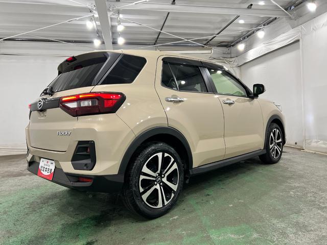 ロッキープレミアムＧ　走行５１２８３キロ／雹害／ナビ／ドラレコ雹害車　フルセグナビ　バックカメラ　ドラレコ　クリアランスソナー　オートライト　ＬＥＤヘッドライト　シートヒーター　一年保証・走行距離無制限走行５１２８３キロ（東京都）の中古車