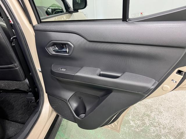 ロッキープレミアムＧ　走行５１２８３キロ／雹害／ナビ／ドラレコ雹害車　フルセグナビ　バックカメラ　ドラレコ　クリアランスソナー　オートライト　ＬＥＤヘッドライト　シートヒーター　一年保証・走行距離無制限走行５１２８３キロ（東京都）の中古車