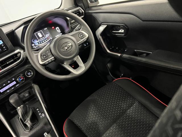 ロッキーＸ　走行２８６７キロ／ナビ／ドラレコ／全周囲カメラ一年保証・走行距離無制限走行２８６７キロ　フルセグナビ　ブルートゥース　全周囲カメラ　ドラレコ　クリアランスソナー　オートライト　ＬＥＤヘッドライト（埼玉県）の中古車