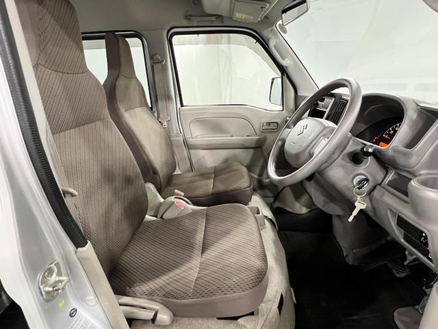 エブリイPC 走行63887キロ/車検整備付/雹害一年保証・走行距離無制限走行63887キロ 車検整備付 雹害 助手席エアバック 純正カーペットマット AMFMラジオ キーレス(埼玉県)の中古車