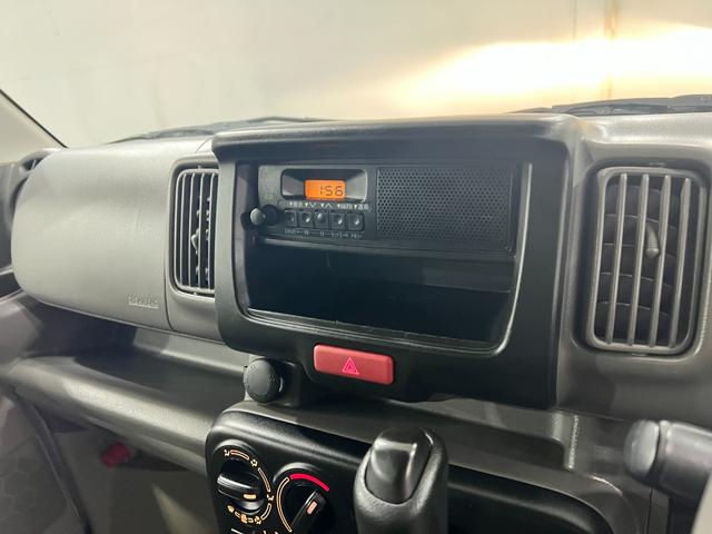 エブリイPC 走行63887キロ/車検整備付/雹害一年保証・走行距離無制限走行63887キロ 車検整備付 雹害 助手席エアバック 純正カーペットマット AMFMラジオ キーレス(埼玉県)の中古車