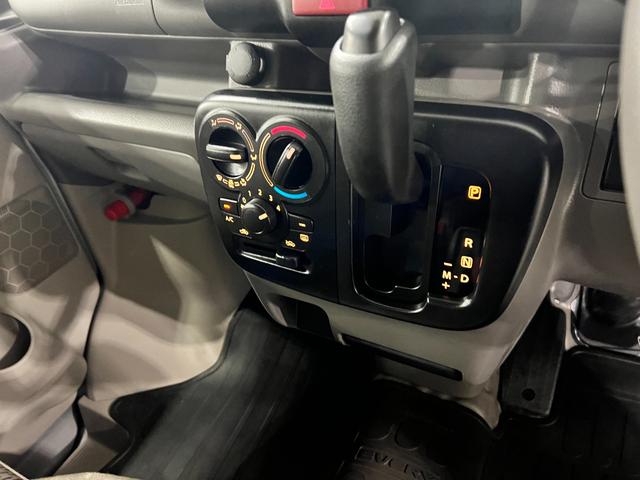 エブリイPC 走行63887キロ/車検整備付/雹害一年保証・走行距離無制限走行63887キロ 車検整備付 雹害 助手席エアバック 純正カーペットマット AMFMラジオ キーレス(埼玉県)の中古車