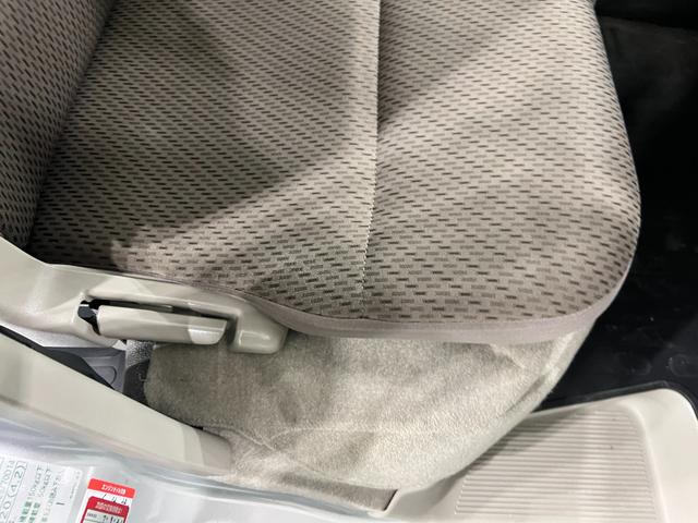 エブリイPC 走行63887キロ/車検整備付/雹害一年保証・走行距離無制限走行63887キロ 車検整備付 雹害 助手席エアバック 純正カーペットマット AMFMラジオ キーレス(埼玉県)の中古車